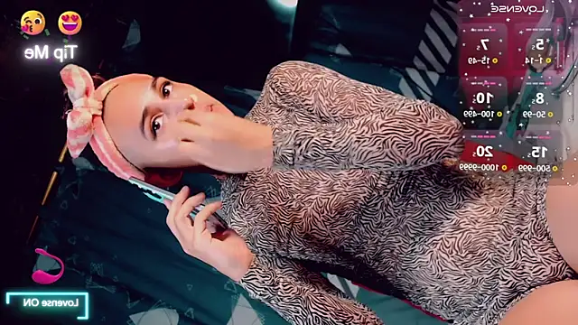 CharlotteBigCock online show from September 26, 2:25 pm