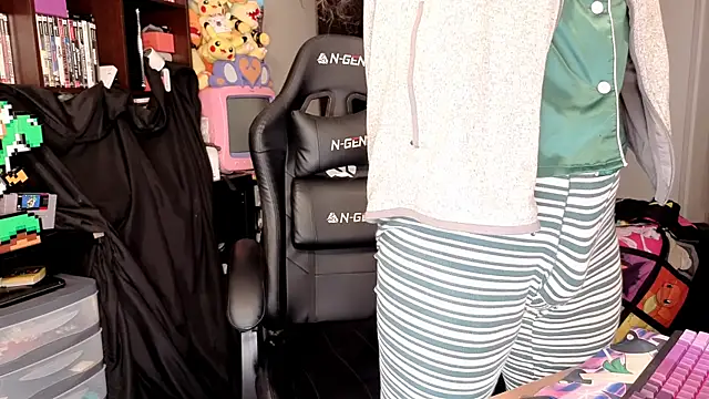 ShinyCherub online show from February 17, 10:17 pm