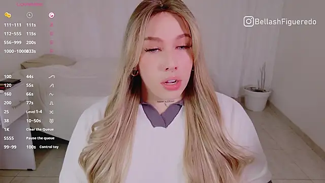 Snapshot of IsabellaFigueredo__ chatting on March 22, 9:56 am IsabellaFigueredo online show from March 22, 9:56 am