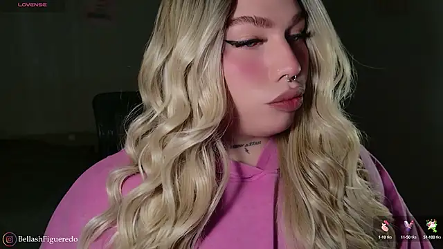 Snapshot of IsabellaFigueredo__ chatting on October 16, 10:09 pm IsabellaFigueredo online show from October 16, 10:09 pm